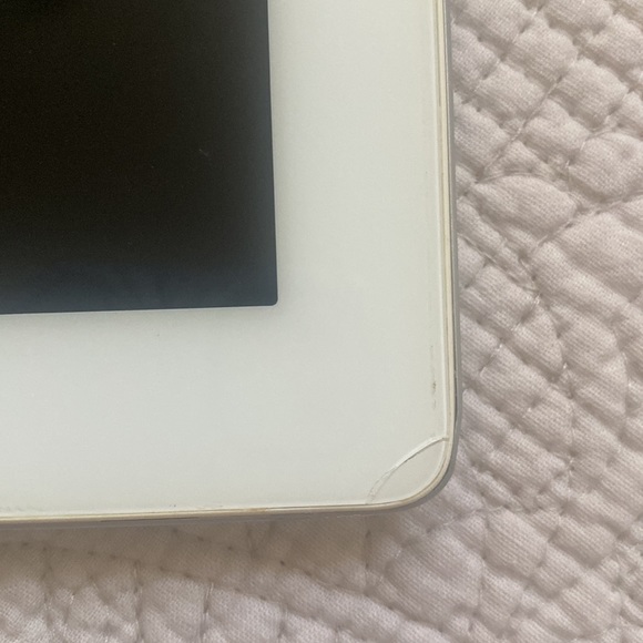 Apple iPad - Picture 4 of 4